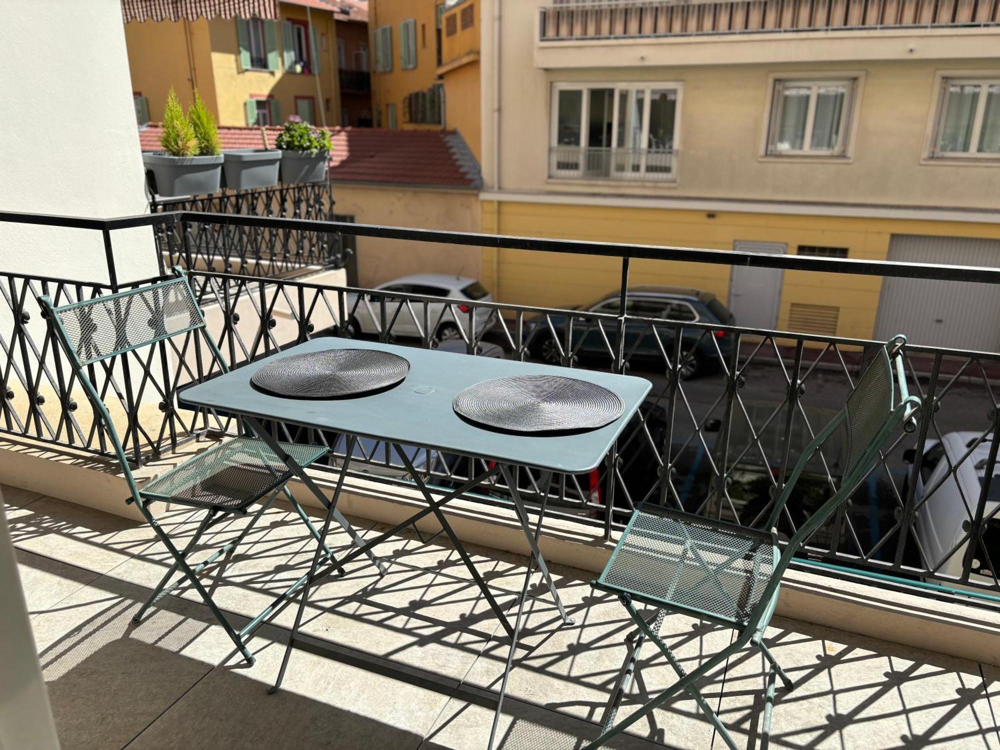 Studio 2 Etoiles A Menton Pour 4 Personnes Eksteriør billede